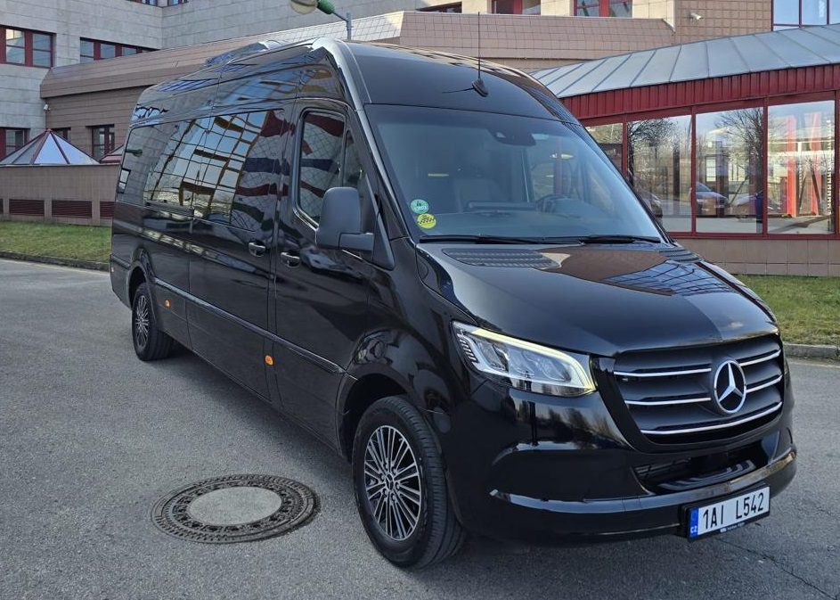 Minivan